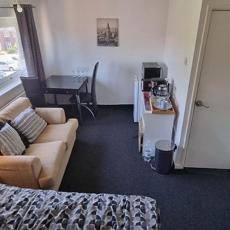 Spacious Room With Kichenet Rotherham Exteriér fotografie